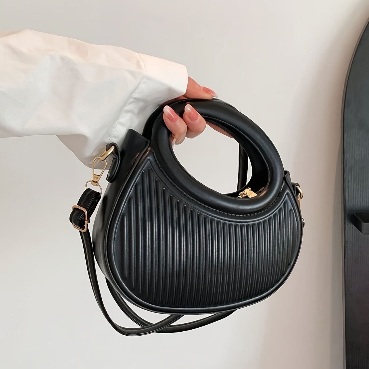 Luxury Bags Everyday - Chic Stripe Design Crossbody Bags for