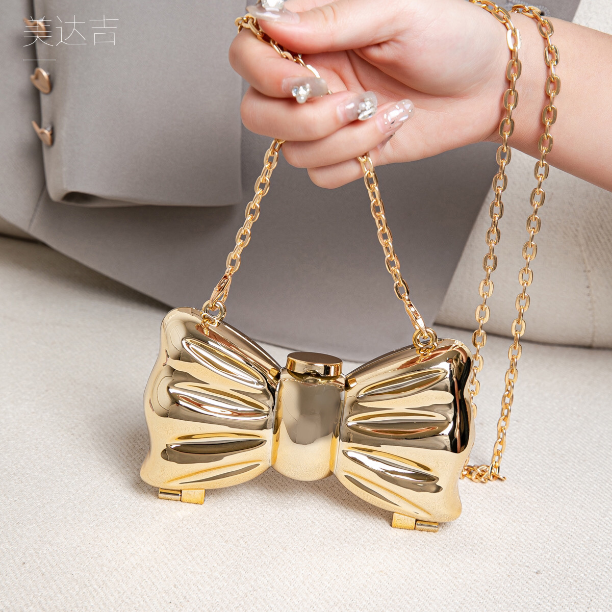 Glossy Gold Metal Bow Shaped M - Luxury Bags Cute review and price